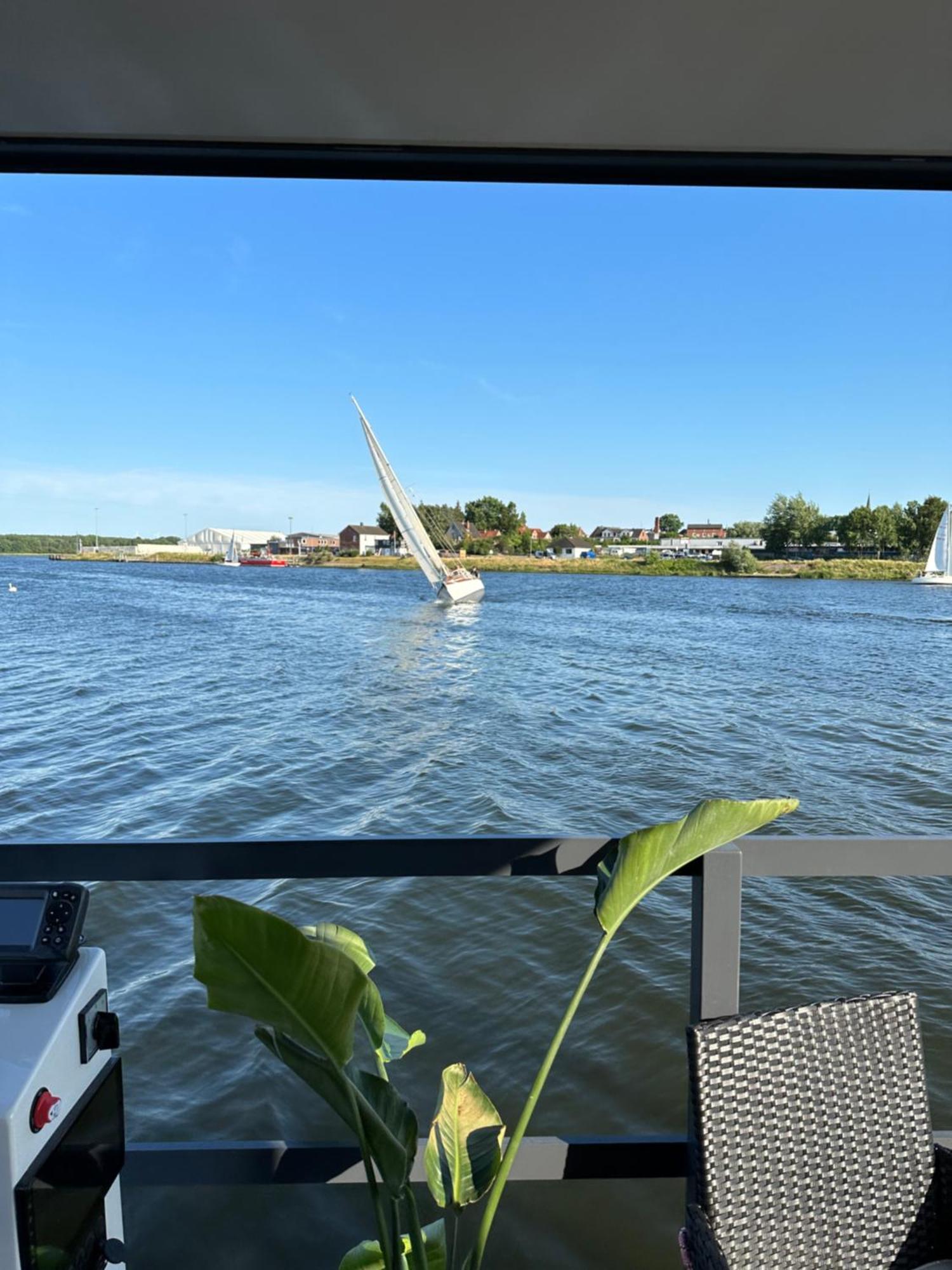 Appartement Premium Hausboot Trave Traum à Lübeck Extérieur photo